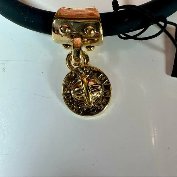 Marc by Marc Jacobs Black Bracelet with Gold Charm NWT - Picture 3 of 3